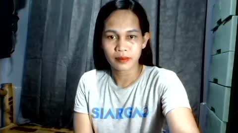 Snapshot of sweet_squirtxxxx chatting on 07/12/26, 01:40 HI IM MONA AND IM YOUR NEXT WIFE online show from 07/12/26, 01:40