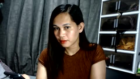 Snapshot of sweet_squirtxxxx chatting on 07/23/26, 02:09 HI IM MONA AND IM YOUR NEXT WIFE online show from 07/23/26, 02:09