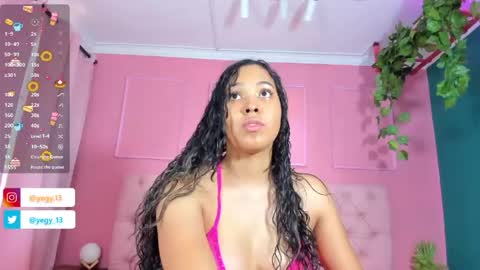 Snapshot of sweet_starxx chatting on 05/15/26, 08:38 Yeileen online show from 05/15/26, 08:38