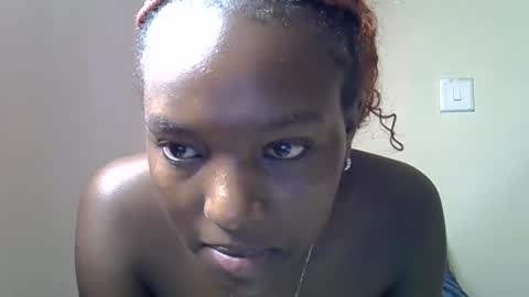 sweet_strawberina online show from 03/30/26, 05:19