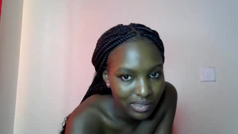 sweet_strawberina online show from 04/23/26, 12:51