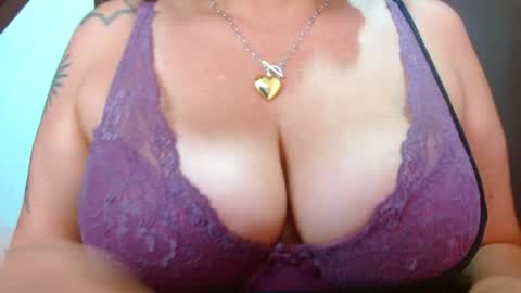 Snapshot of sweet_tammyy chatting on 05/26/26, 02:24 tammy IG stammy 36 online show from 05/26/26, 02:24