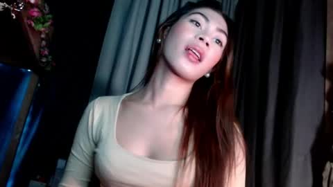 sweet_vell online show from 06/02/26, 04:31