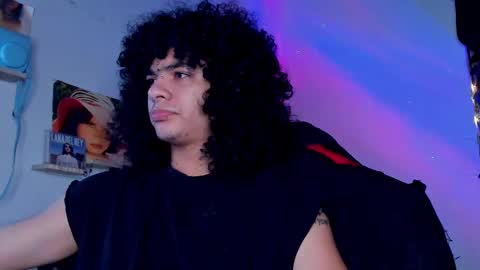 Steven independent model online show from 11/24/25, 02:55