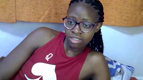 sweet_zarah online show from 03/05/26, 05:14