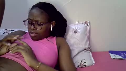 Snapshot of sweet_zarah chatting on 04/21/26, 04:34 sweet_zarah online show from 04/21/26, 04:34