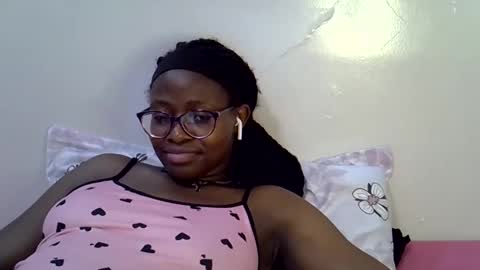 Snapshot of sweet_zarah chatting on 04/23/26, 12:29 sweet_zarah online show from 04/23/26, 12:29