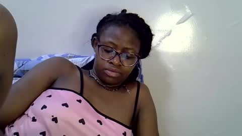 Snapshot of sweet_zarah chatting on 04/26/26, 06:55 sweet_zarah online show from 04/26/26, 06:55