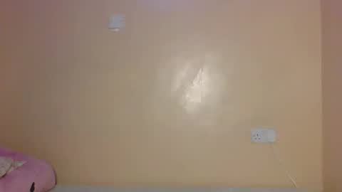 zuri online show from 12/22/25, 02:19