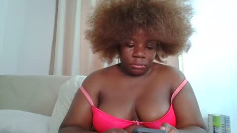 Snapshot of sweetafricangal chatting on 07/08/26, 12:31 NASHA online show from 07/08/26, 12:31