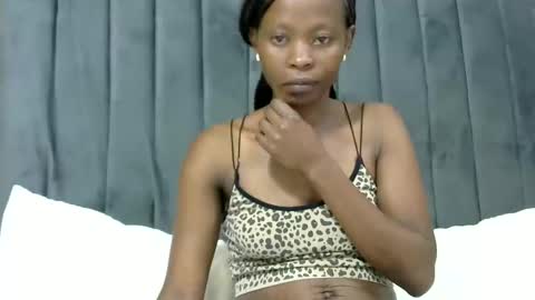 LIANAH online show from 12/17/25, 07:20