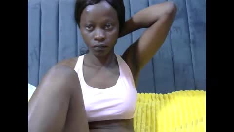 LIANAH online show from 02/25/26, 05:06