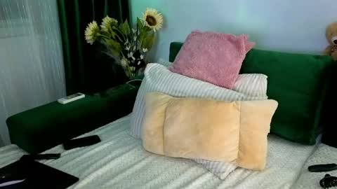 Snapshot of sweetania_ chatting on 06/22/26, 08:17 Ania online show from 06/22/26, 08:17