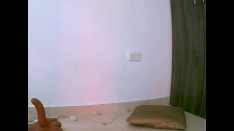 sweetapril_1991 online show from 10/13/25, 07:47