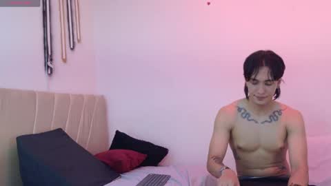 sweetauracouple online show from 05/11/26, 04:04