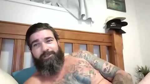 Snapshot of sweetausboy chatting on 12/19/24, 02:35 SweetDevilBoy90 online show from 12/19/24, 02:35