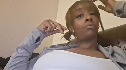 sweetaztee online show from 01/26/25, 03:38