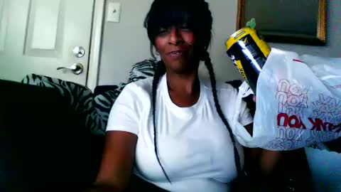 sweetaztee online show from 10/17/25, 10:12