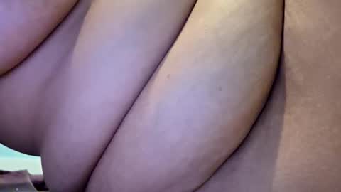 sweetbabe4u27 online show from 11/06/25, 06:58