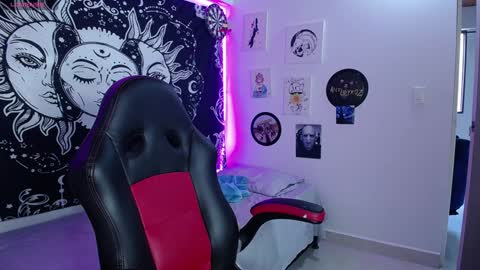 Snapshot of sweetbitter_ chatting on 12/31/24, 07:40 sweetbitter_ online show from 12/31/24, 07:40