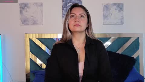 Cinthia online show from 09/23/25, 01:03