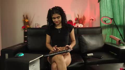 Salom independent model online show from 12/04/25, 06:49