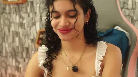 Snapshot of sweetbonii chatting on 05/15/26, 07:10 Salom independent model online show from 05/15/26, 07:10