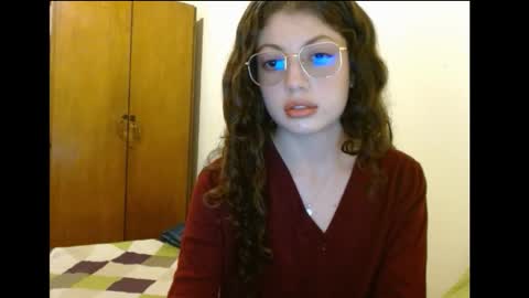 Snapshot of sweetcalm_ chatting on 02/02/26, 04:22 sweetcalm_ online show from 02/02/26, 04:22