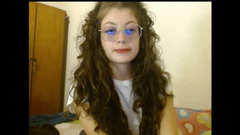 sweetcalm_ online show from 05/20/26, 04:29