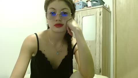 sweetcalm_ online show from 07/19/26, 04:05