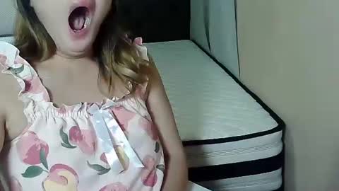 sweetcamille69 online show from 03/04/25, 07:54