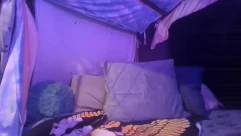 Snapshot of sweetcarimilla83 chatting on 01/13/25, 06:38 Jillian online show from 01/13/25, 06:38