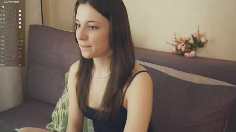 Snapshot of sweetcats_meow chatting on 05/25/26, 11:27 Eva and Cherry online show from 05/25/26, 11:27