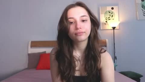 Snapshot of sweetcats_meow chatting on 06/07/26, 11:47 Eva and Cherry online show from 06/07/26, 11:47