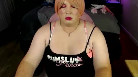 Snapshot of sweetcock900 chatting on 10/26/25, 12:16 Anna online show from 10/26/25, 12:16