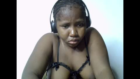 Snapshot of sweetcoochiex chatting on 06/24/26, 11:37 sweetcoochiex online show from 06/24/26, 11:37