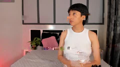 Eva Short hair girl  - Victoria Long red hair online show from 05/05/26, 10:40