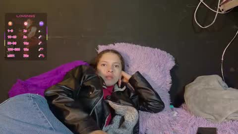 sweetdam12 online show from 09/17/25, 09:16