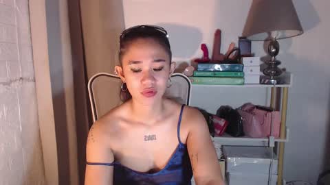 Snapshot of sweetdannica chatting on 01/03/25, 05:10 Danni online show from 01/03/25, 05:10