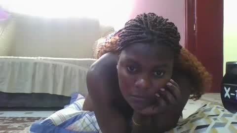 Snapshot of sweetdarkskin chatting on 01/14/26, 01:06 CLARIS online show from 01/14/26, 01:06