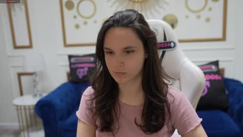 Amelia online show from 04/28/26, 10:53