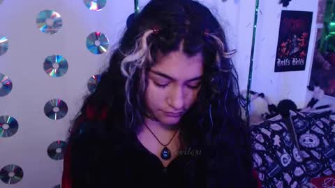 Snapshot of sweetdevil631 chatting on 10/08/25, 03:53 Abril online show from 10/08/25, 03:53