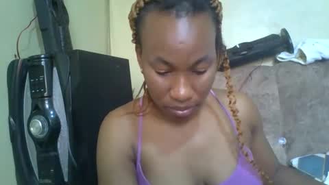 Snapshot of sweetdiva2012 chatting on 09/20/25, 07:42 sweetdiva2012 online show from 09/20/25, 07:42