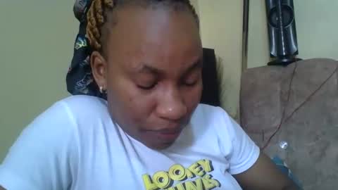 Snapshot of sweetdiva2012 chatting on 09/24/25, 06:39 sweetdiva2012 online show from 09/24/25, 06:39