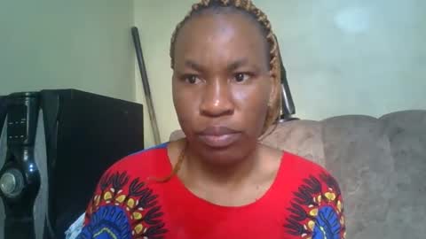 Snapshot of sweetdiva2012 chatting on 09/28/25, 04:40 sweetdiva2012 online show from 09/28/25, 04:40