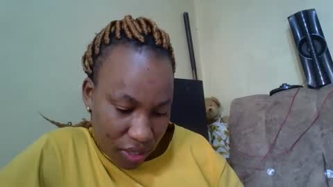 Snapshot of sweetdiva2012 chatting on 10/08/25, 05:05 sweetdiva2012 online show from 10/08/25, 05:05