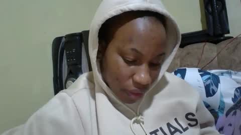 Snapshot of sweetdiva2012 chatting on 10/10/25, 08:08 sweetdiva2012 online show from 10/10/25, 08:08