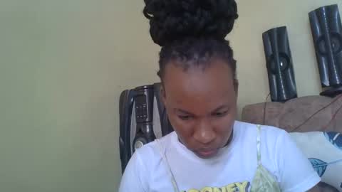 Snapshot of sweetdiva2012 chatting on 10/26/25, 05:24 sweetdiva2012 online show from 10/26/25, 05:24