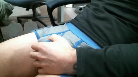 Stick around its a grower online show from 01/19/25, 03:32