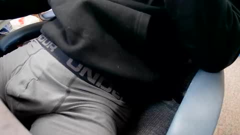 Stick around its a grower online show from 04/07/26, 04:18